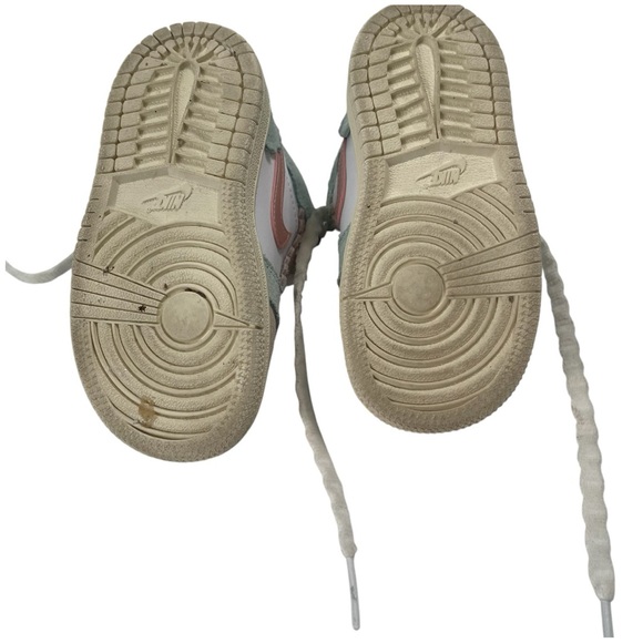 Nike Air Jordan’s toddler girls size 7 pink,green,beige high tops - Picture 8 of 11